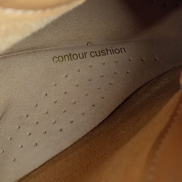 Clarks Women's High top Suede Sneakers Size 11 Casual Front Zip Contour Cushion - Picture 9 of 15